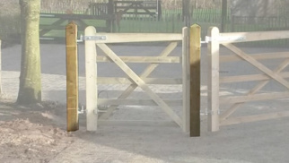 Poortpaal, geïmpregneerd grenen