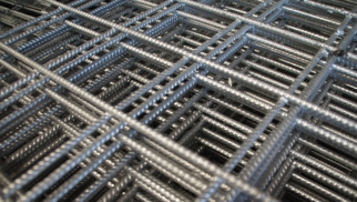 Verzinkte bouwstaalmat   ø 5 mm, # 7,5x7,5 cm  afm. 3x2m